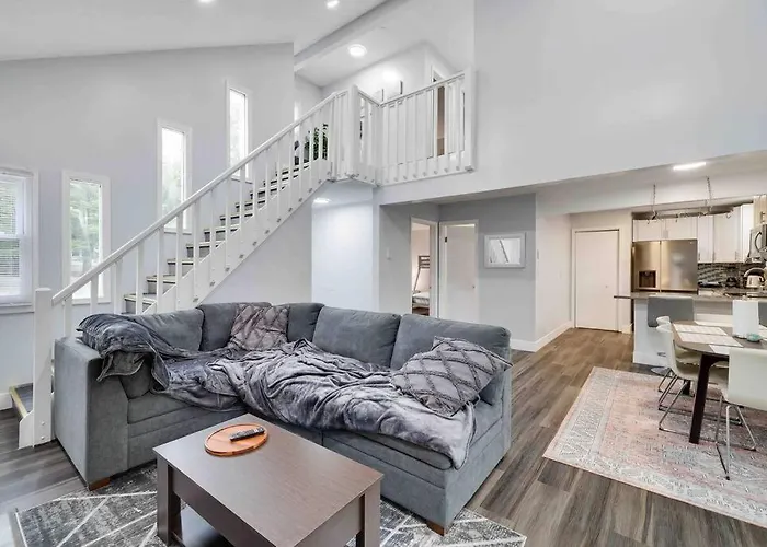 Cozy, Spacious House *New*Inthecommunity+Fire Pit