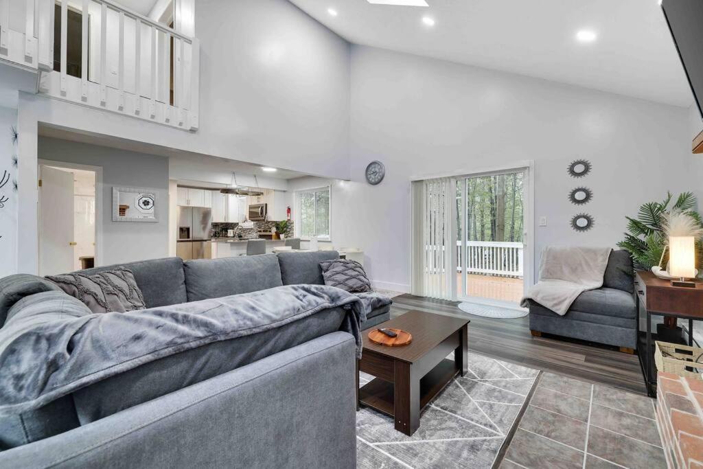 Hébergement de vacances Cozy, Spacious House *new*inthecommunity+fire Pit *