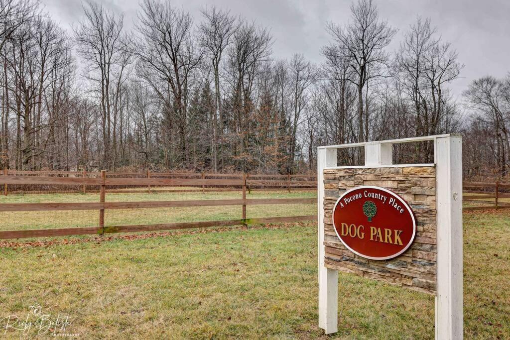 Hébergement de vacances Cozy, Spacious House *new*inthecommunity+fire Pit