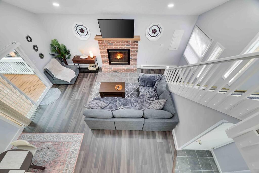 Hébergement de vacances Cozy, Spacious House *new*inthecommunity+fire Pit *
